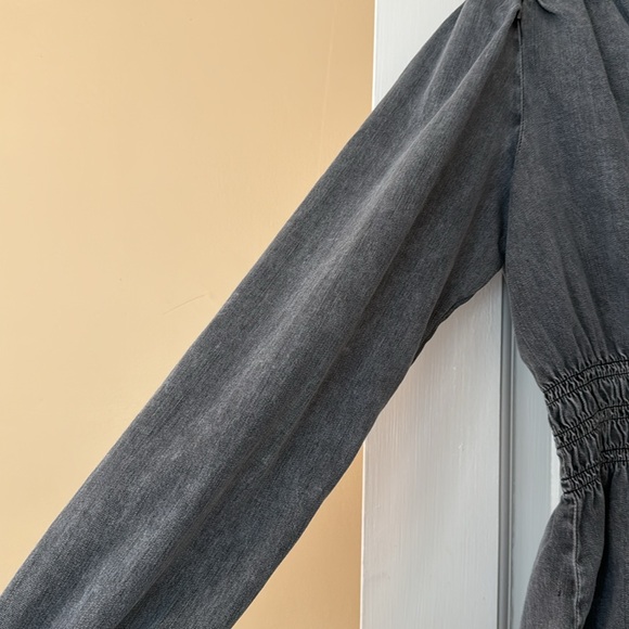 Puff Sleeve Denim Peplum Top - Picture 2 of 5